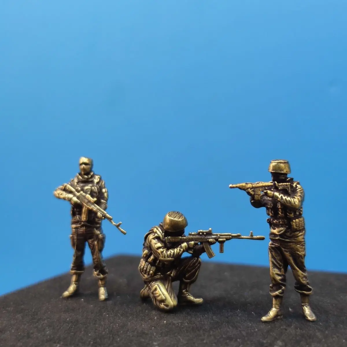 Brass Modern US Special Forces Chemical Defense 6th Soldier Figure Modern US Navy SEALs Mercenary Model Ornament
