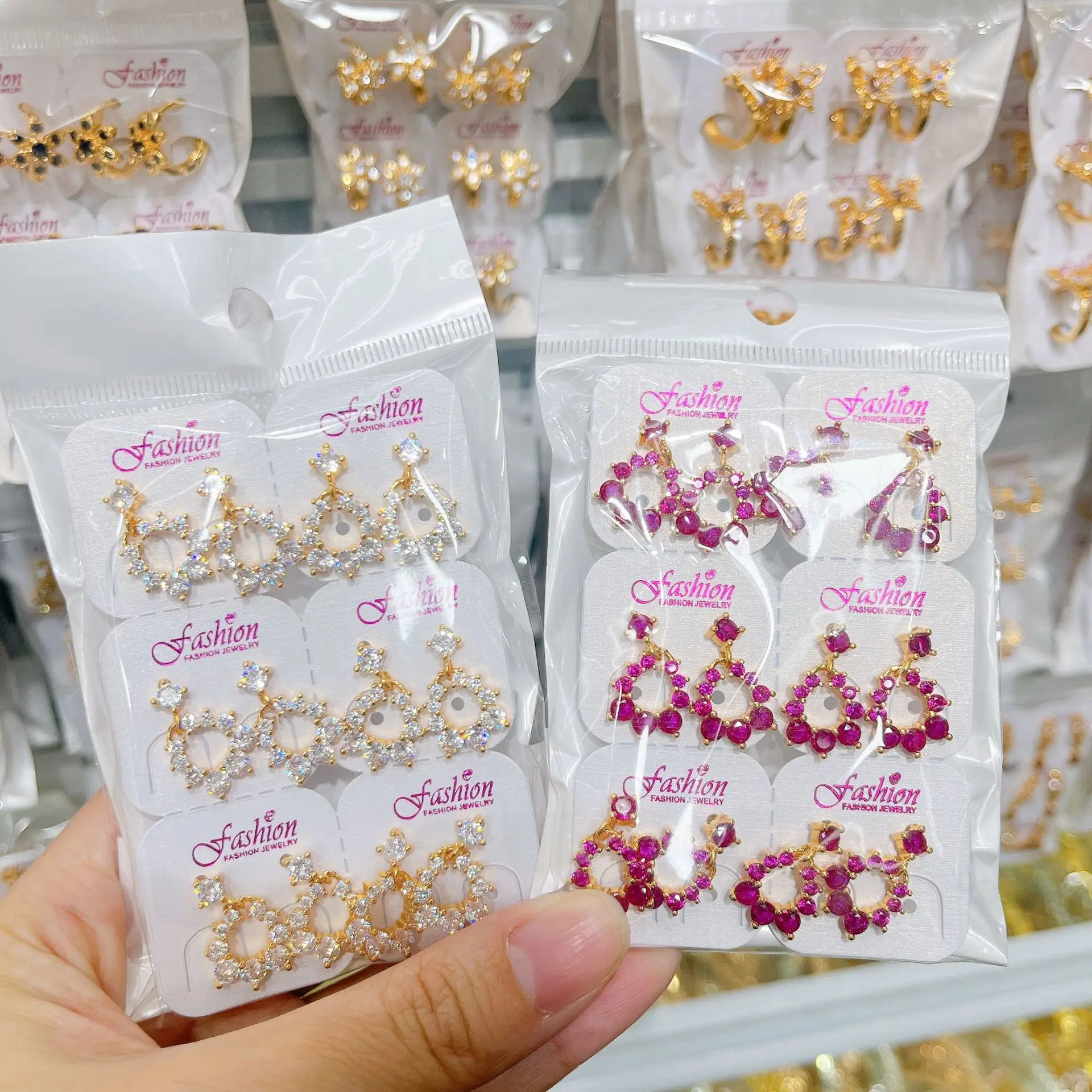12Pairs Women's Trendy Light Luxury Stud Earrings Set Ear Clips Fashion Jewelry for Wedding Gift