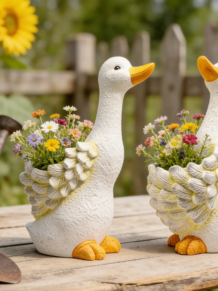 Outdoor Garden Decorative Duckling Shaped Flower Pot Creative Cartoon Style Balcony Plant Pots Handmade Irregular Shape Flowe...