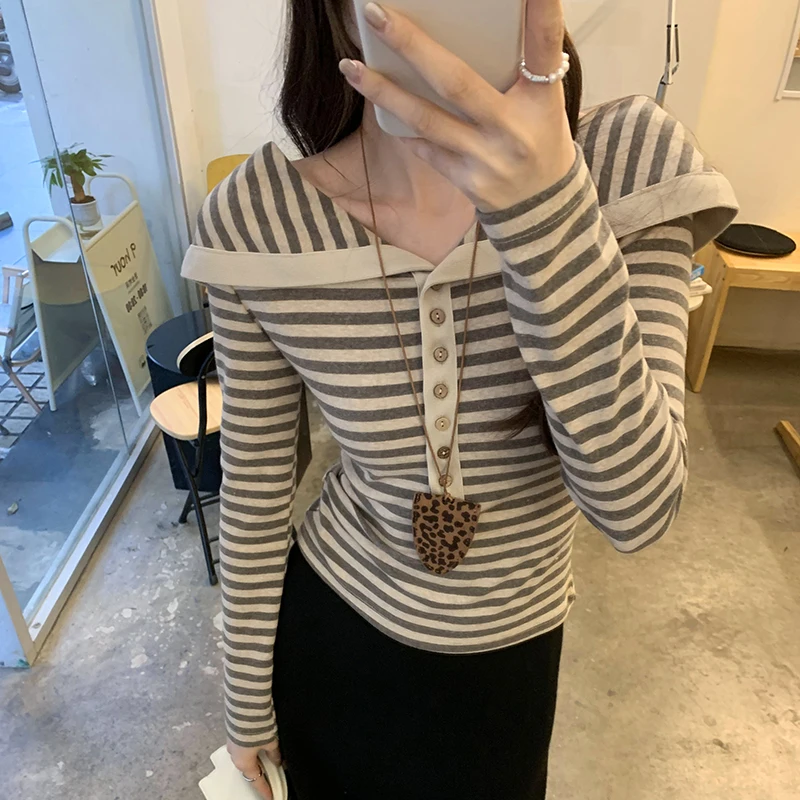 

Korean Fashion Autumn New Women Tops T-shirt Striped Lapel Collar Long Sleeve Buttons Design Slim T-shirts Female Clothing