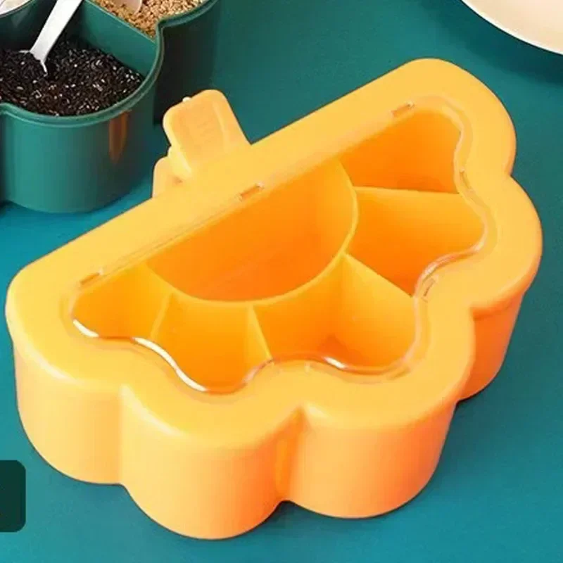 1 Pcs Kitchen Combination Integrated Seasoning Box Creative Multi-grid Salt Jar Seasoning Jar Plastic Household Seasoning Box