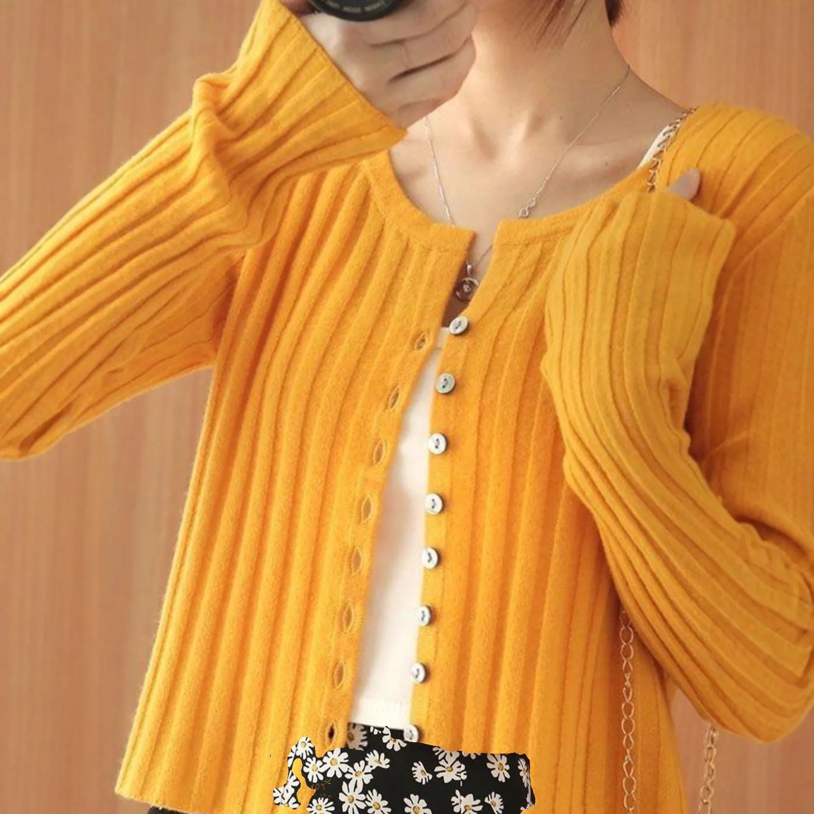 

Women's Long Sleeve round Neck Slimming Outerwear Trendy Autumn Winter Sweater Top Soft Knitted Short High Waist Open Cardigan