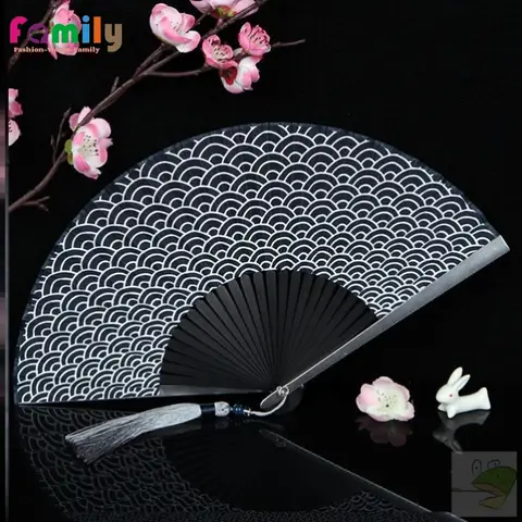 Kung Fu Fan in lega di titanio arma da ragazzo e da ragazza in metallo puro autodifesa arma Fan ventilatore in ferro ventaglio pieghevole in metallo lega di alluminio