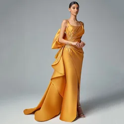 Elegantes vestidos de baile de cetim dourado, colarinho quadrado, vestidos de casamento, sem costas, arco grande, frisado, festa noturna, sem mangas, 2023