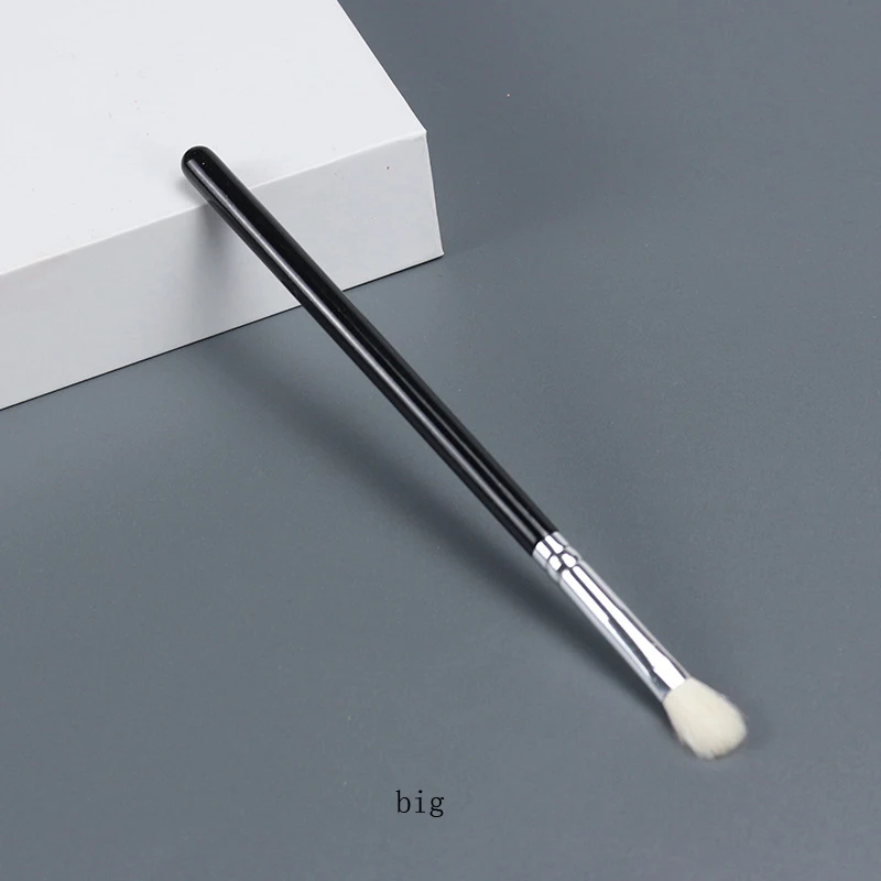 Karsyngirl 1/3pcs Natural Goat Hair Tepered Eye Shadow Brow Blending Smoky Makeup Brush