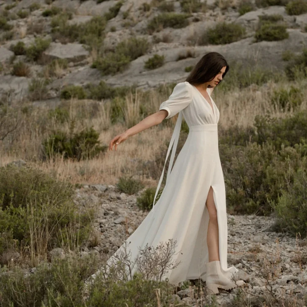 Robe de Mariée en Satin à Manches Bouffantes et Col en V Plongeant, Nouveau Design Personnalisé, Dos aux, Haute Fente, pour les Patients 138