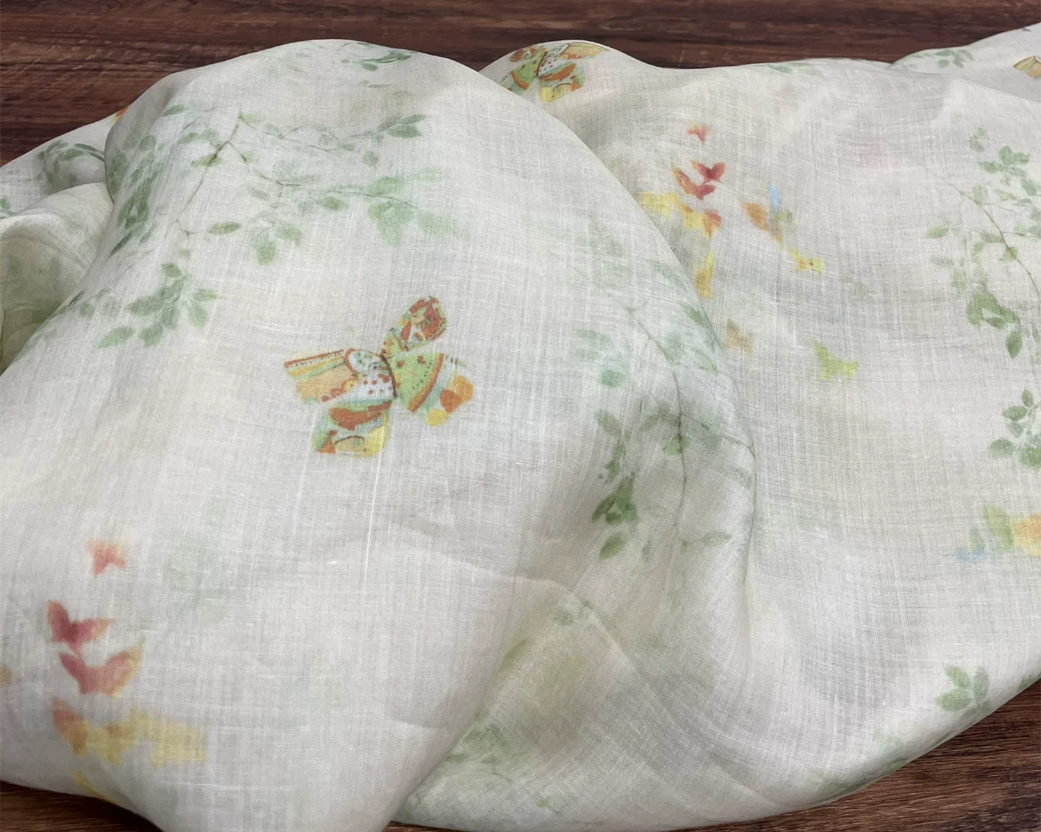 1yard Antique butterfly print tissu,Lightweight skin friendly ramie fabric,gown,dresses,shirts cheongsam fabric for clothing