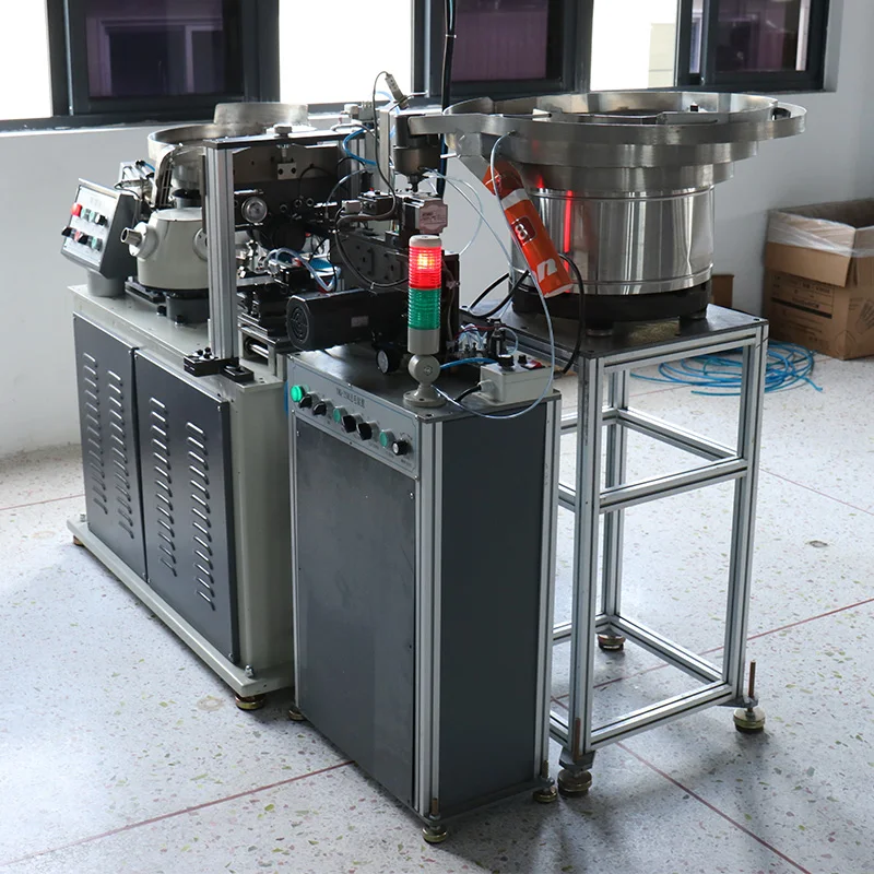 YMQ-T Macchina automatica per piantare piume Macchina per volano da badminton