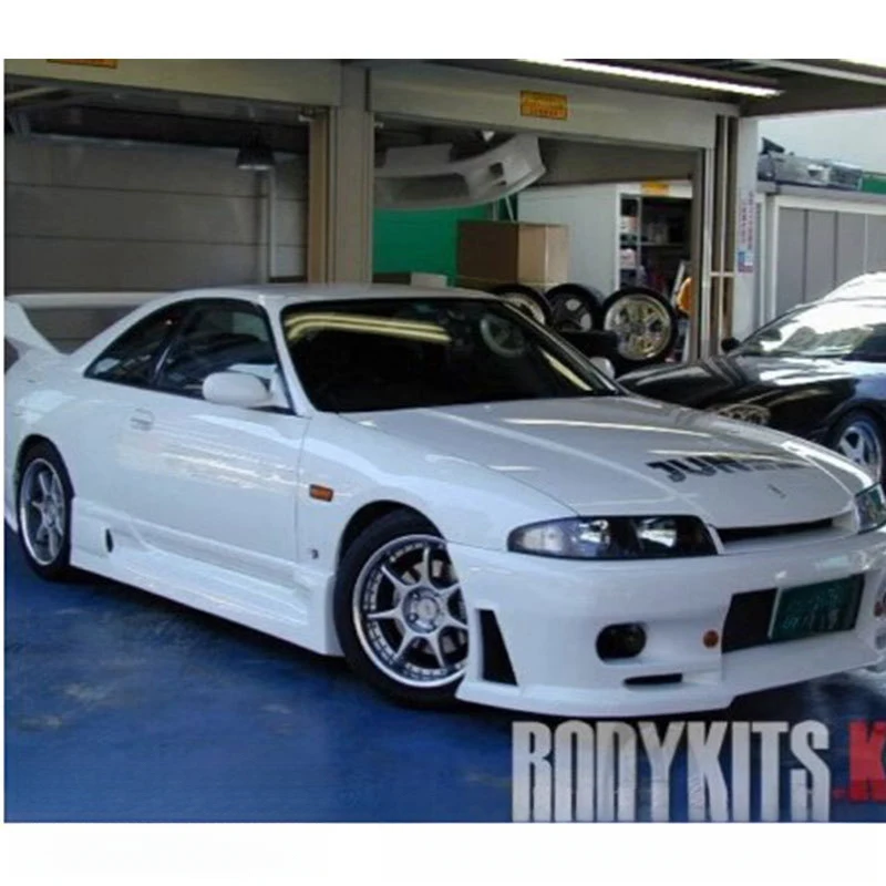 

Подходит для Nissan Skyline R33 GTS Jun Model Wide-Body Kit, передний и задний бамперы, боковые пороги.