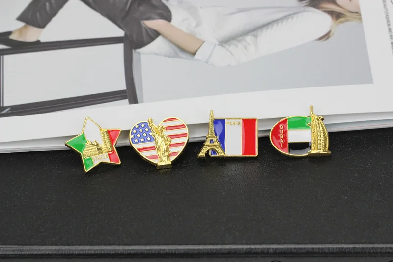 Country Brooch Enamel Pin France Dubai Italy America Flag Badge Stars Stripe Brooch for Women Men Hat Bag Shirt Collar Lapel Pin