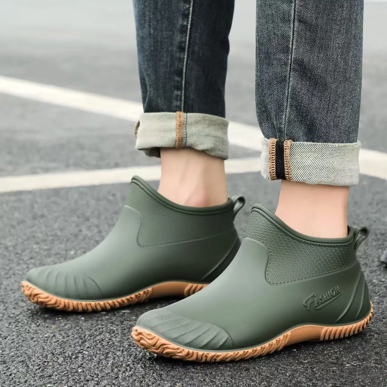 Men's Spring Autumn New Low Top Rain Boots Soft sole Round Toe Slip On Waterproof Lightweight Kitchen Work Shoe Hiking Shoes