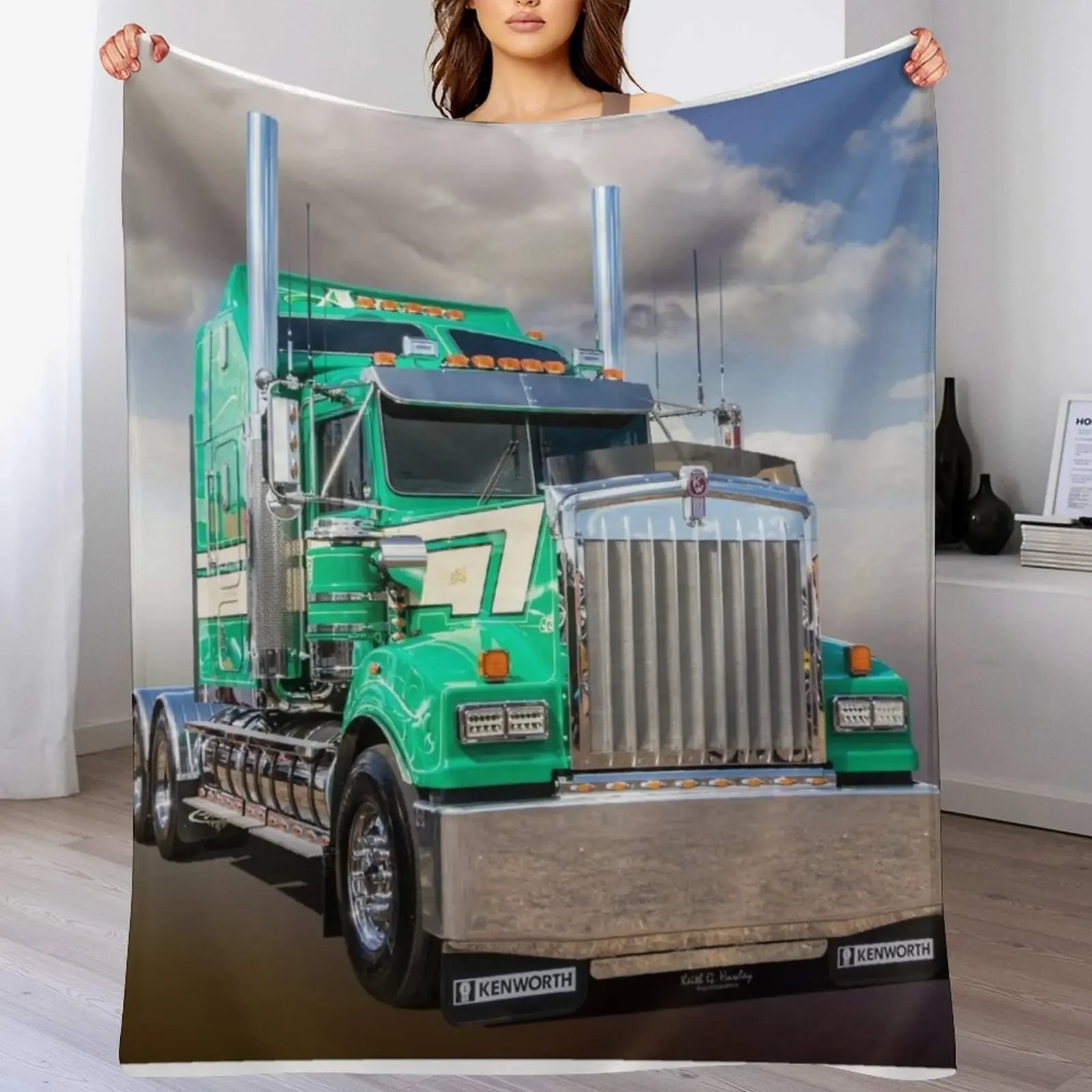 

Big Ken Throw Blanket Machine Washable Soft Warm Blanket