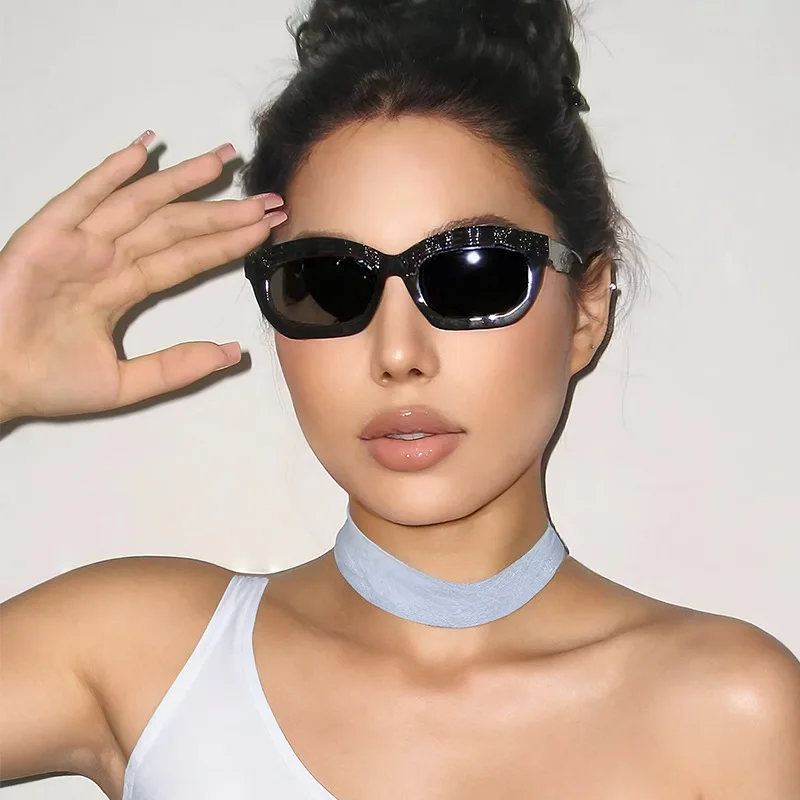

Retro luxury futuristic sunglasses men's and women's trendy small frame irregular sunglasses avant-garde rap glasses hip-hop