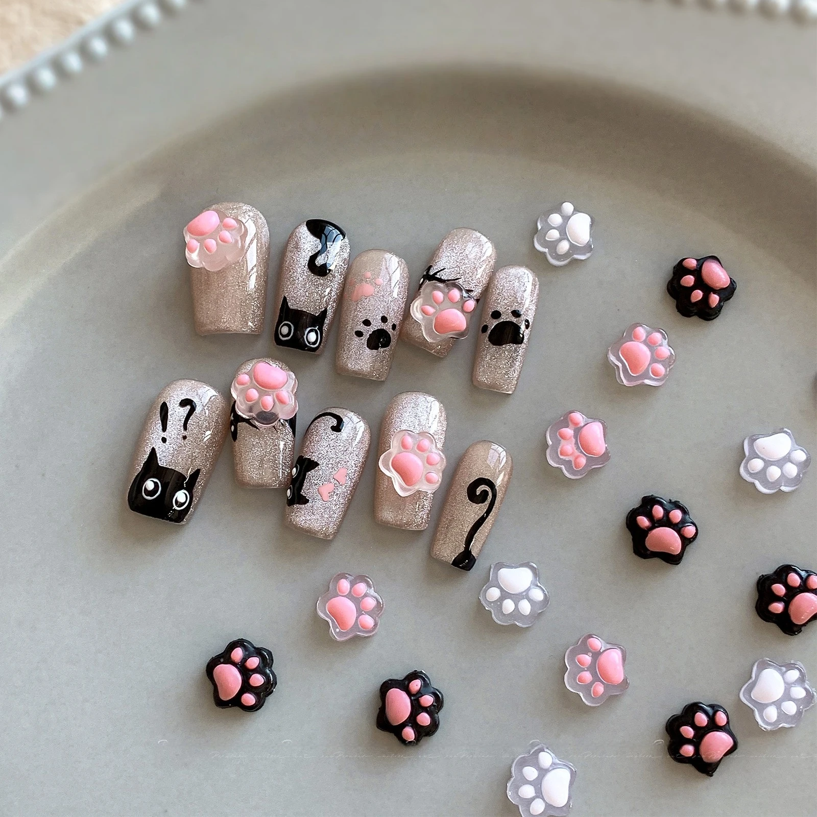20 pçs bonito dos desenhos animados mini gato pata encantos acessórios da arte do prego 3d semi transparente fundo plano strass decoração do prego suprimentos