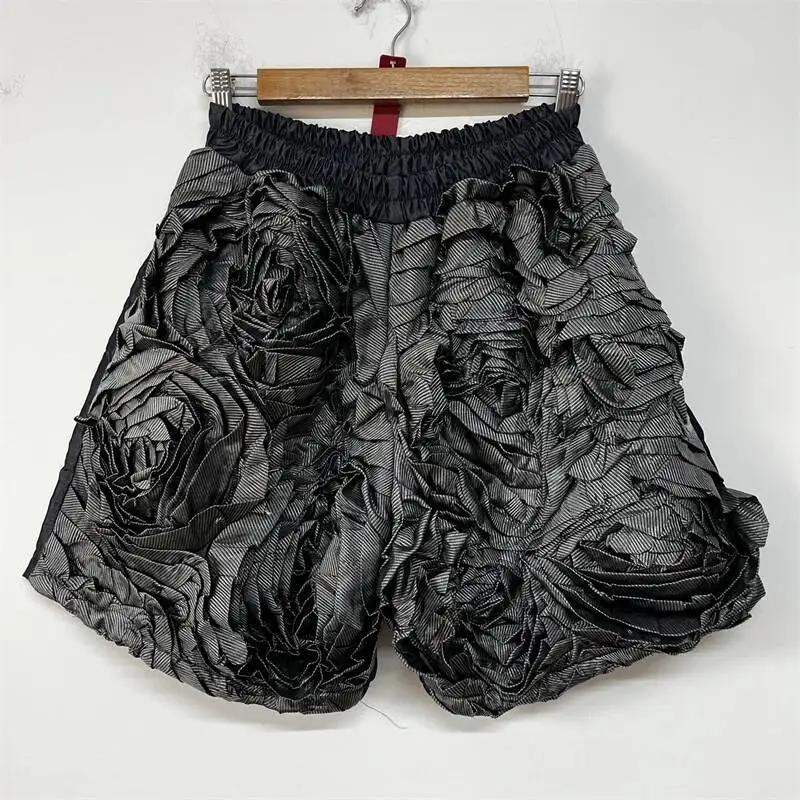 Stripe Textured Three Dimensional Floral Applique Design Loose Men's Shorts Elastic Waist Men Casual Short Bottom MFT6
