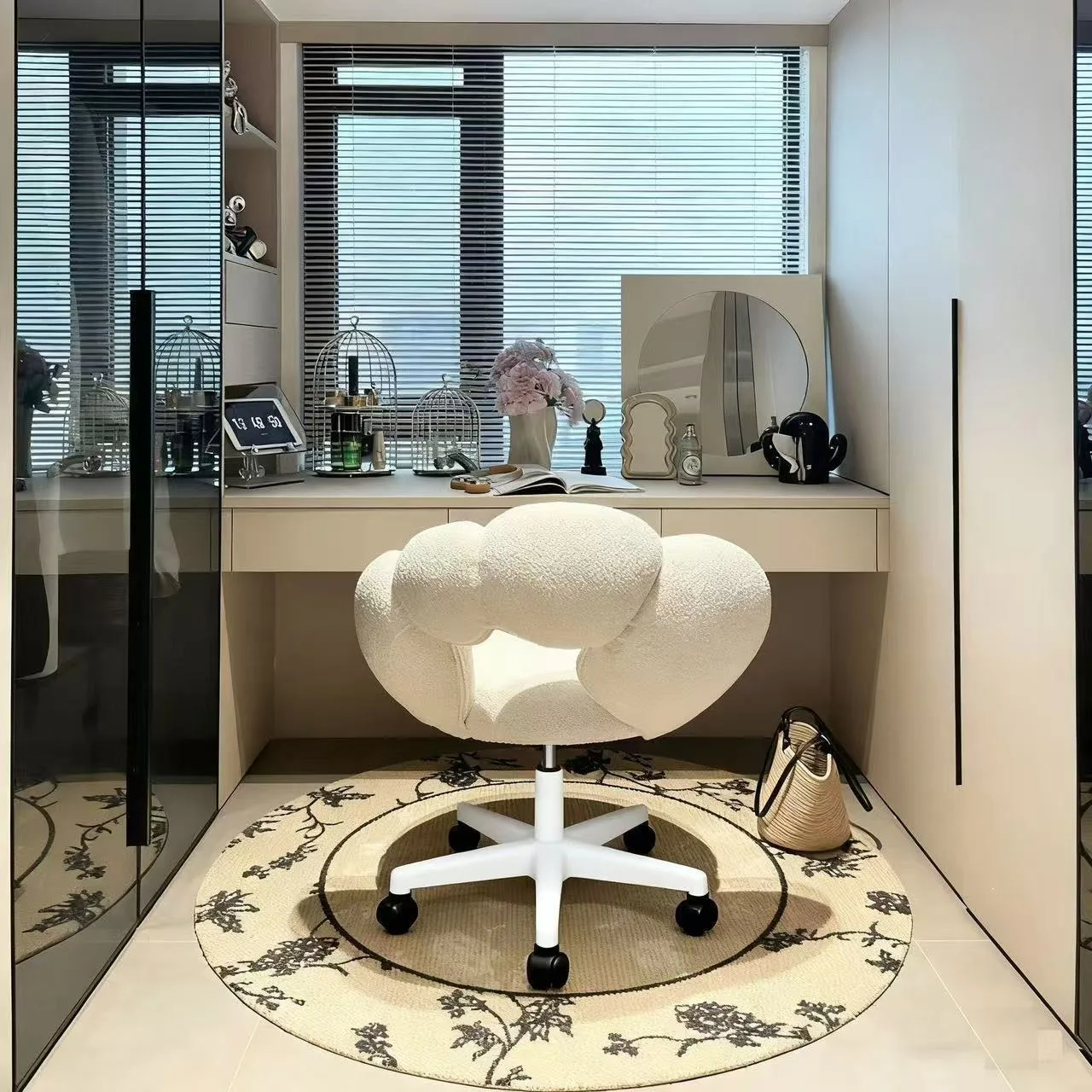 Light Luxury Makeup Stool Aesthetic Computer Chair Student Dorm Study Desk Long Sitting Backrest Swivel Vanity Chair New Hot Pro