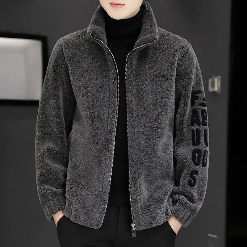 

New 2025 Men's Jaet Autumn Winter Warm Lamb Velvet Embroidered Sweatirt Inteated Thiened Fce Busin Casual Coat