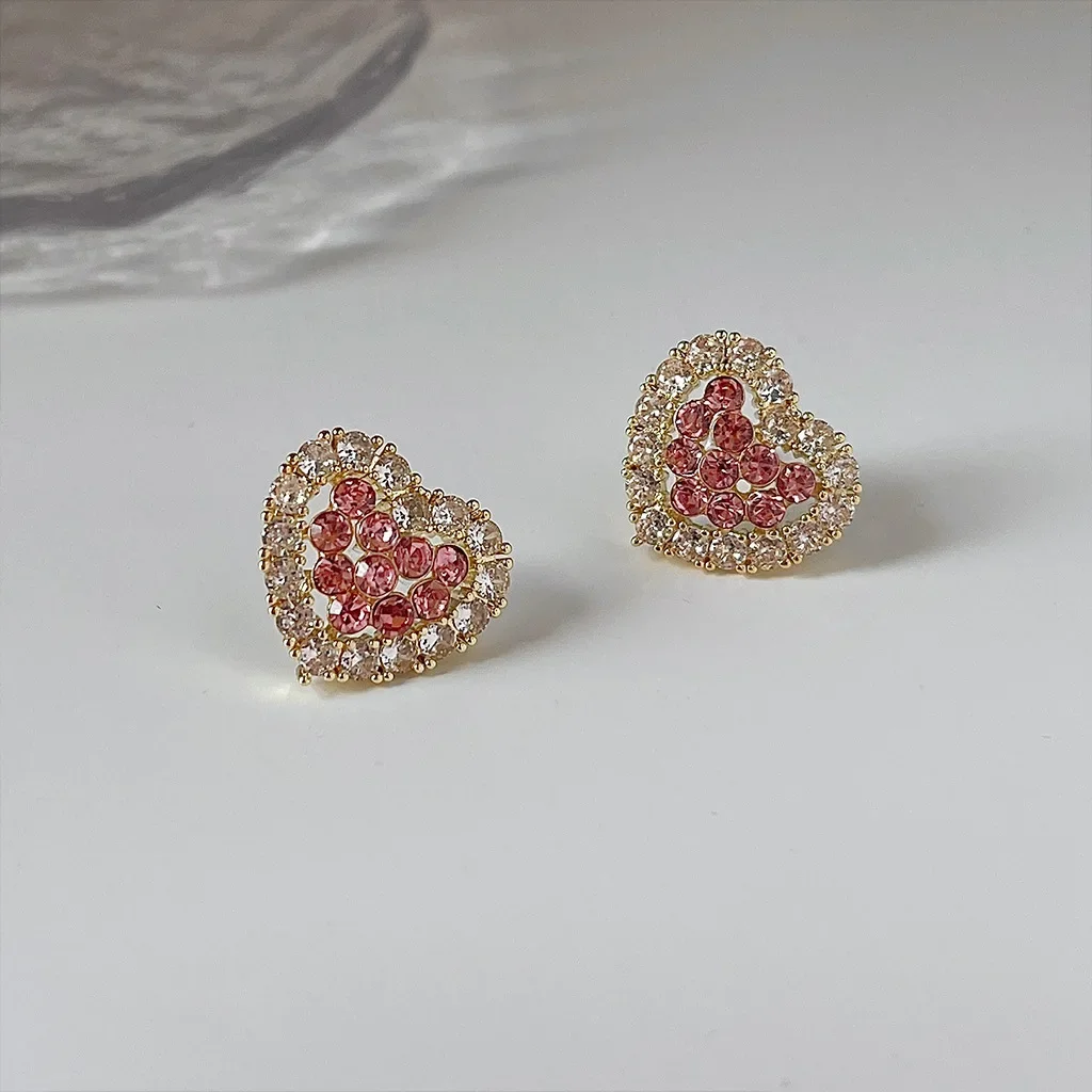 Anting-anting kancing berlian imitasi penuh kristal warna merah muda trendi untuk wanita perhiasan temperamen sederhana hadiah Hari Valentine anak perempuan