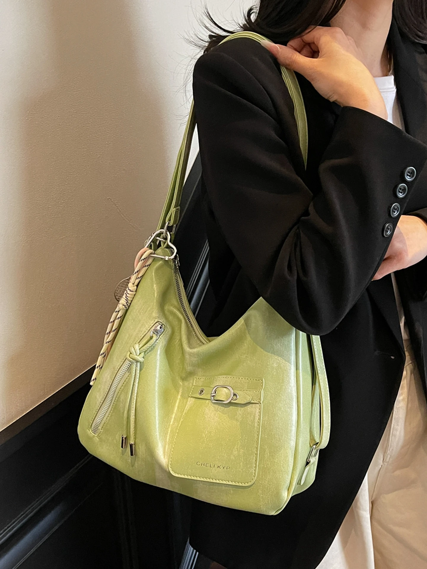 

Solid Color Leather Single Shoulder Tote Bag Fashionable Simple Multifunctional Backpack New Large Capacity Women's Armpit Bag