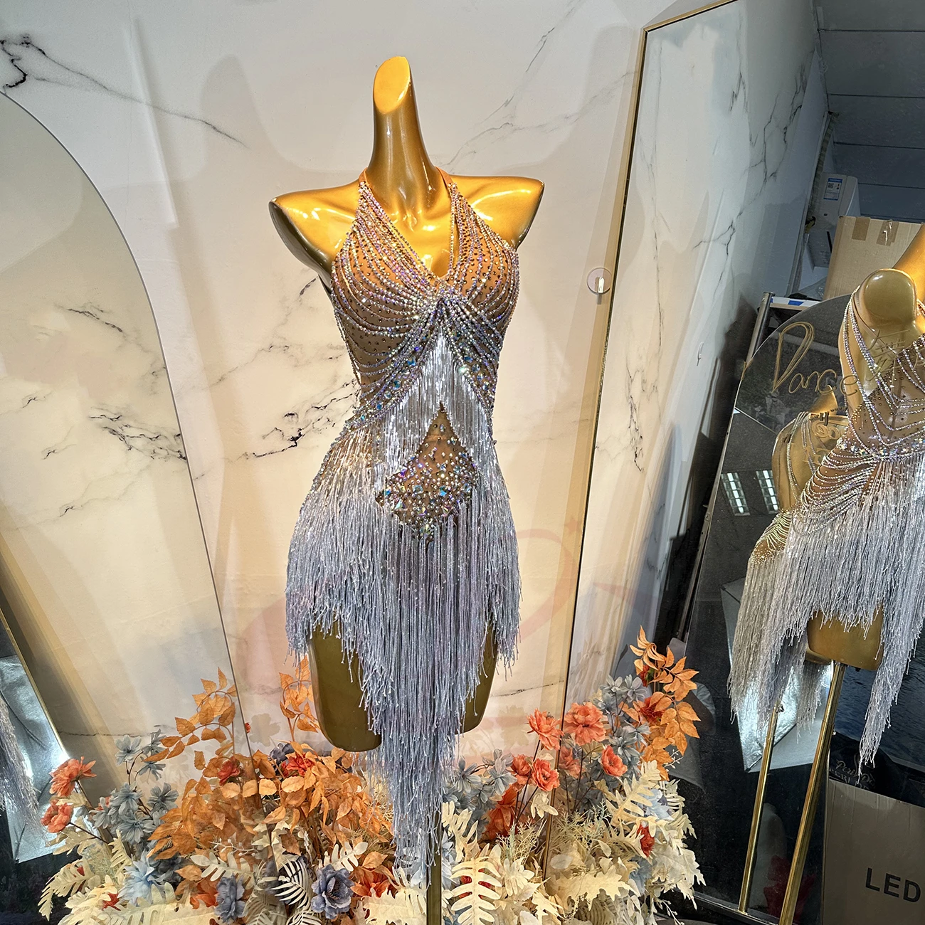 

Latin Dance Costume Rhinestone For Women, Adults, And Children, High-End Customized Silver Metal Tassel Samba Performance Dress