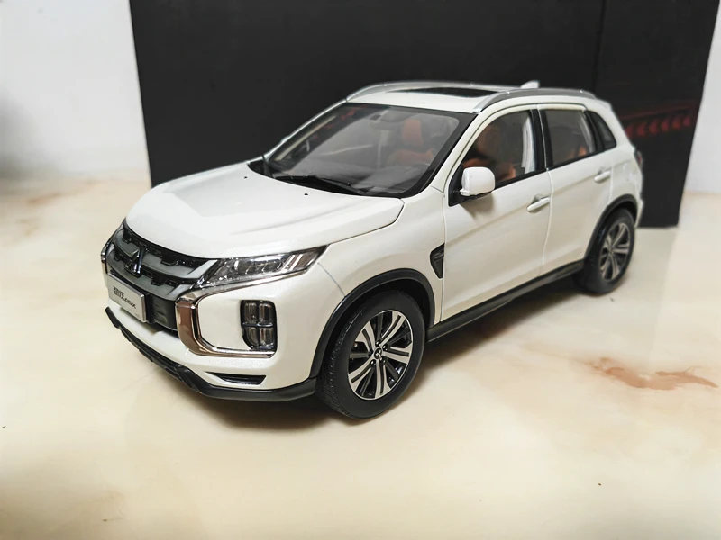 

Diecast 1:18 Scale Original GAC Mitsubishi ASX 2020 SUV Alloy Car Model Collectible Toy Gift Souvenir Display Ornament