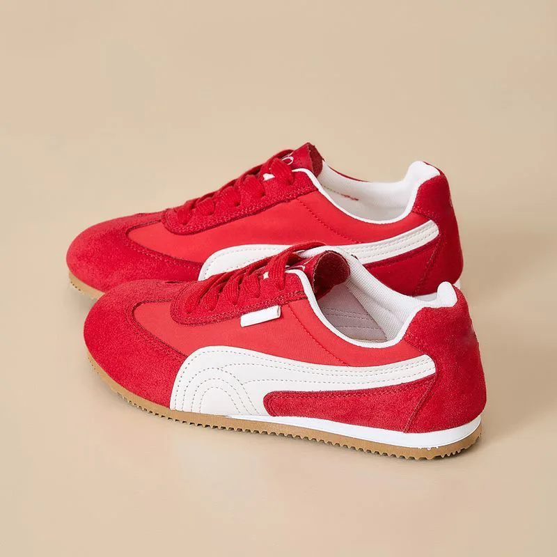 

The 2025 spring new retro fashion trend casual sports shoes from Dexun are versatile and best-selling lace-up sneakers