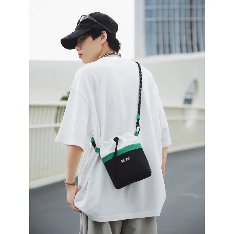 

Корейская нишевая сумка-кроссбоди для активного отдыха с цветовыми блоками, новинка 2026 года, простая повседневная сумка для телефона, легкий мешочек на шнурке