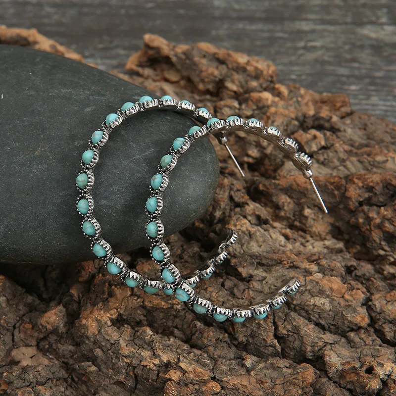 New Arrival European American Retro Geometric Oversized Hoop Earrings for Moms with Turquoise Inlay Flower Edge Wholesale