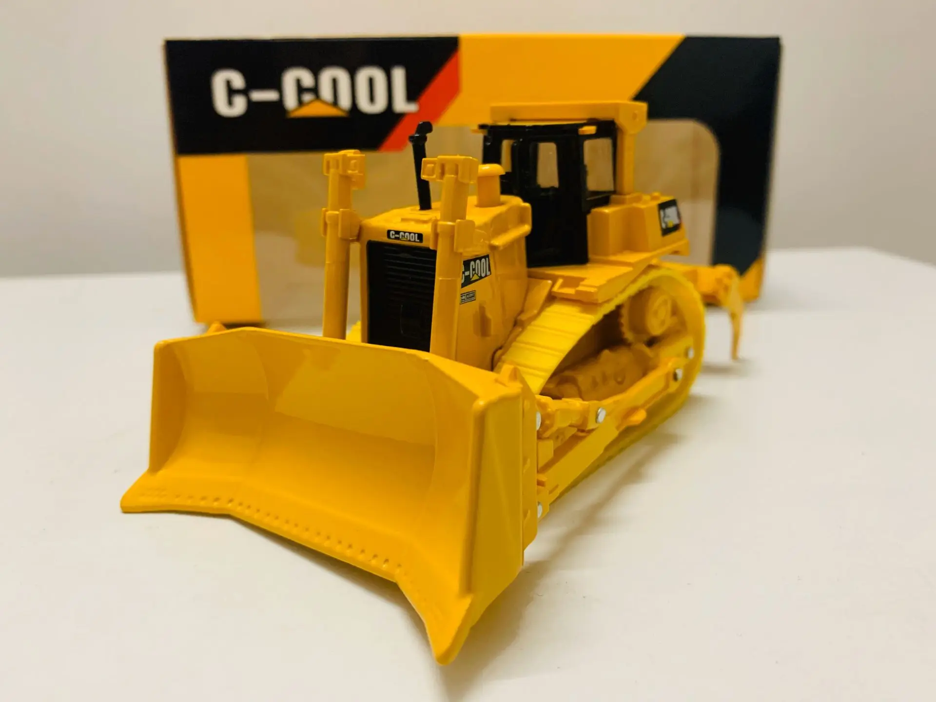 1/64 Scale DieCast Model - Track-Type Tractor - C-COOL Toy Model