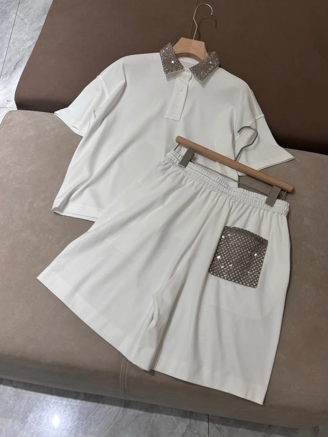 

New High-Quality Women'S Sequined Lapel Short-Sleeved Top And Shorts Suits For Spring And Summer Are Fashionable And Versatile