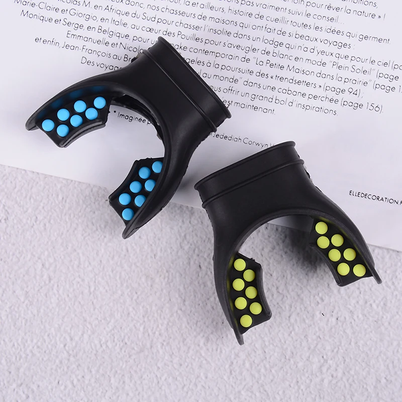 1PC Scuba Diving Silicone Mouthpiece Tab Replacement Regulator Snorkel Black/Yellow ColorComfort Fit Mouth Piece For Men Women