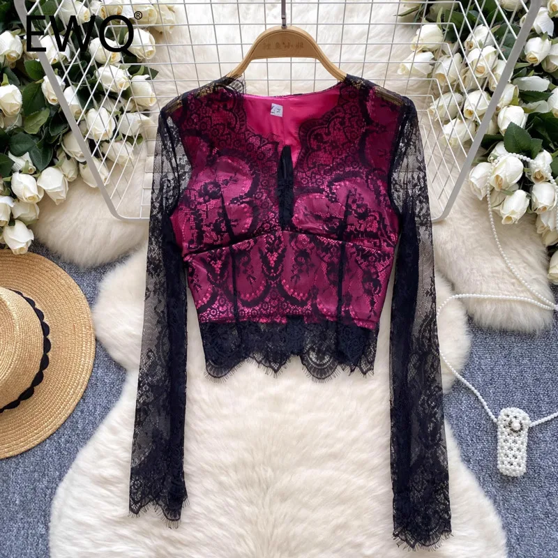 EWQ Sexy Spicy Girl V-neck Spliced Lace Design Tops Long Sleeve All-match Slim Pullover Top 2025 Spring New Fashion 27X2057