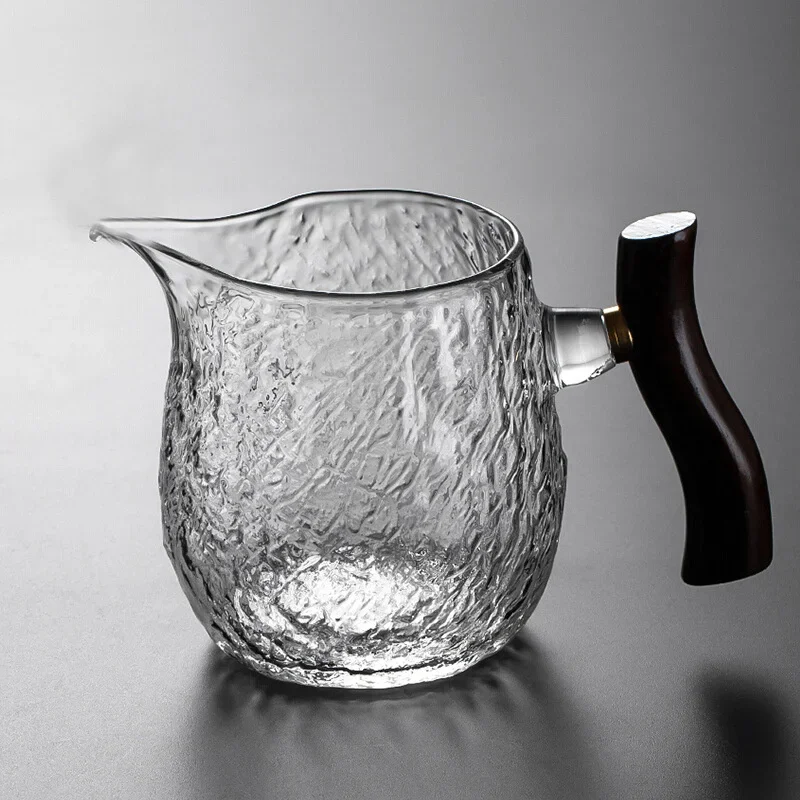 330ml Hammered Pattern Glass Fair Cup Tea Dispenser With Wood Handle Kung Fu Tea Cup Brewing Puer Chahai Tea Cup Set