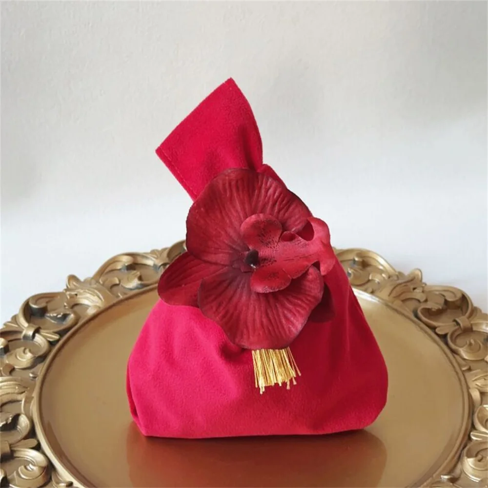 Sacchetti di sacchetti di caramelle di velluto con fiore donna Senior Feeling sacchetto della spesa di stoffa matrimonio sacchetti regalo di flanella speciali decorazione del partito