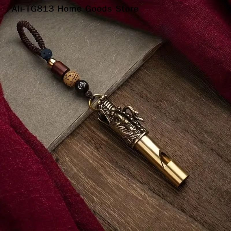 

[TG813]Brass Outdoor Survival Whistle, Easy To Carry And Can Be Used As A Keychain, With A Dragon Head Design And Key Strap.