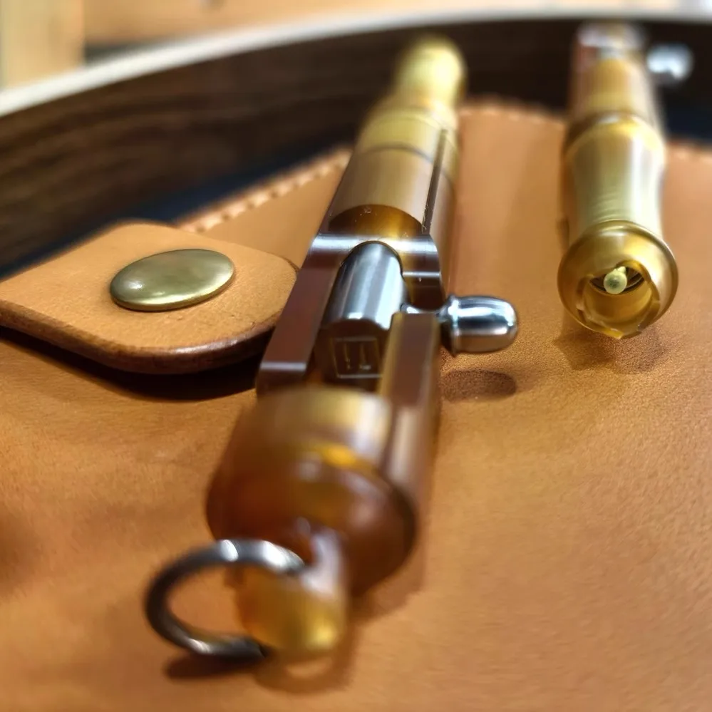 

1 Piece TC4 Titanium Alloy + Import ULTEM Made Bolt Pen for Office Signature Wring Pen