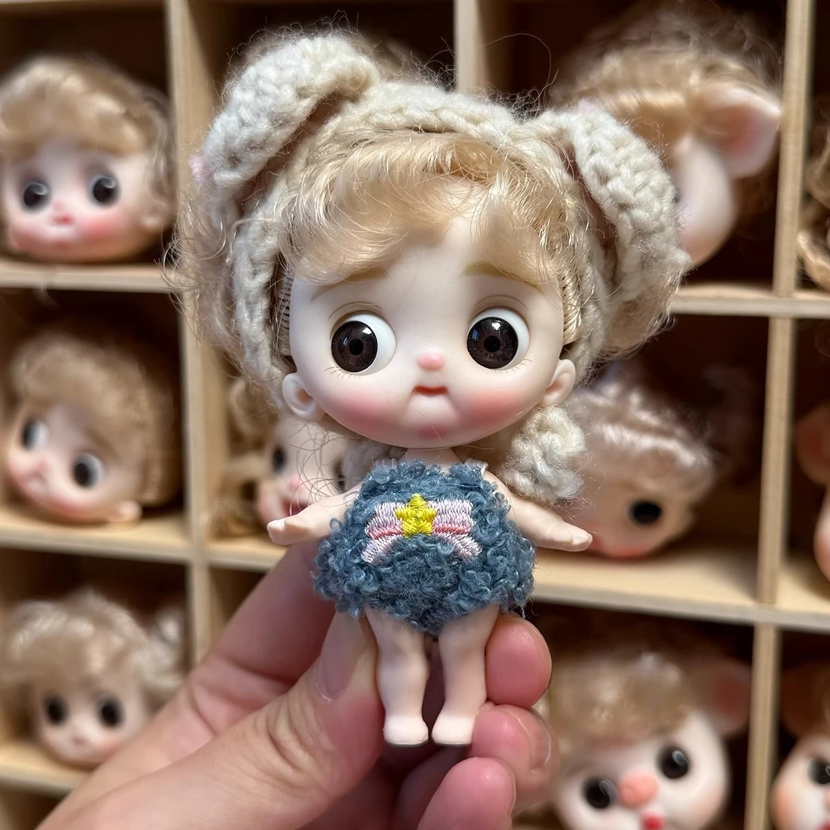 Perzikballen schattige Q-versie minipop beweegbare ledematen prachtige pop, kan worden verkleed autofiguur verjaardagsvakantie verrassingscadeau