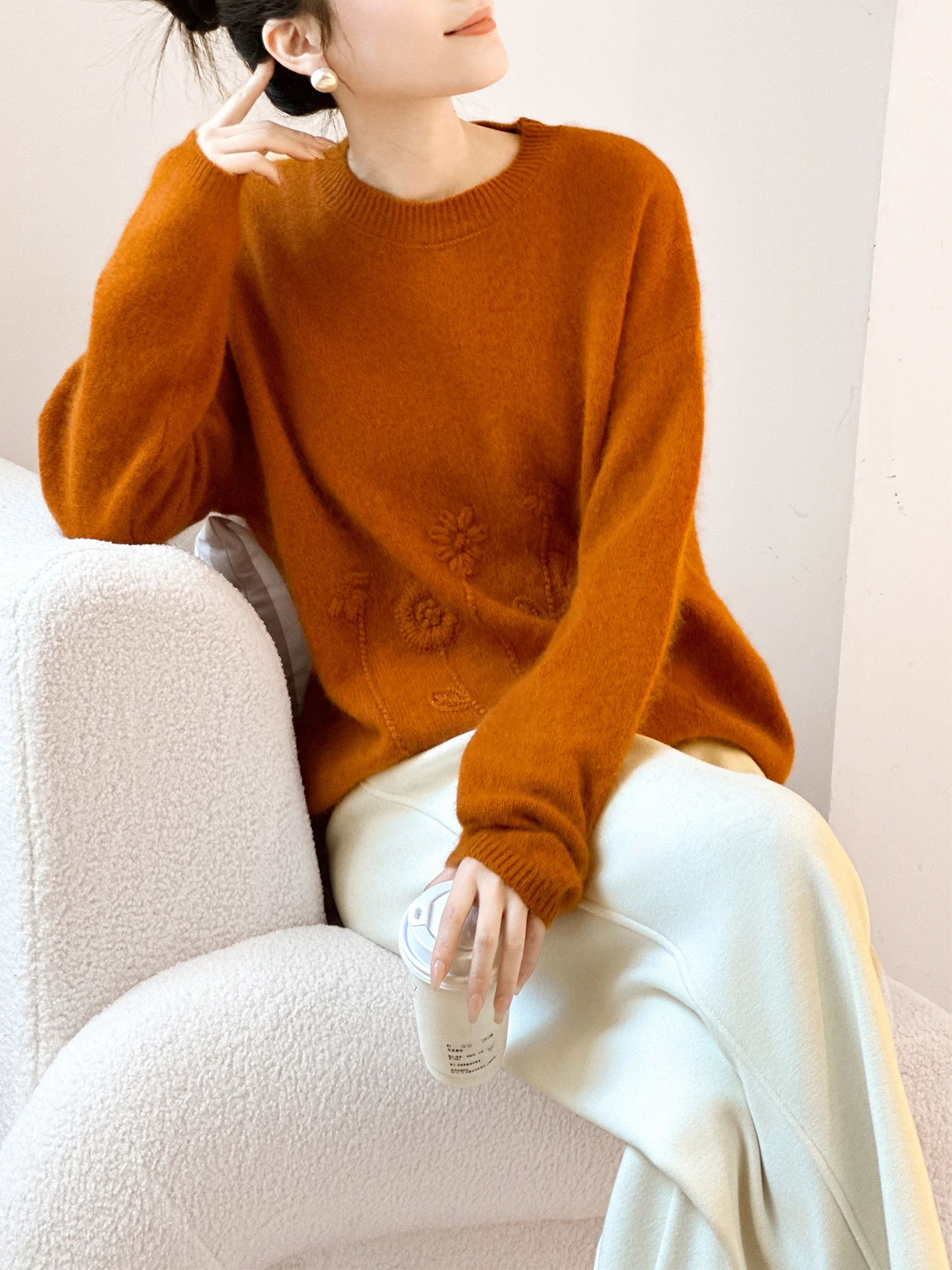 

Casual Heavyweight Embroidered Camere Fce Knitted Sweater Women's Design Winter New Sle Upper Apparel Brit Sle Loo...