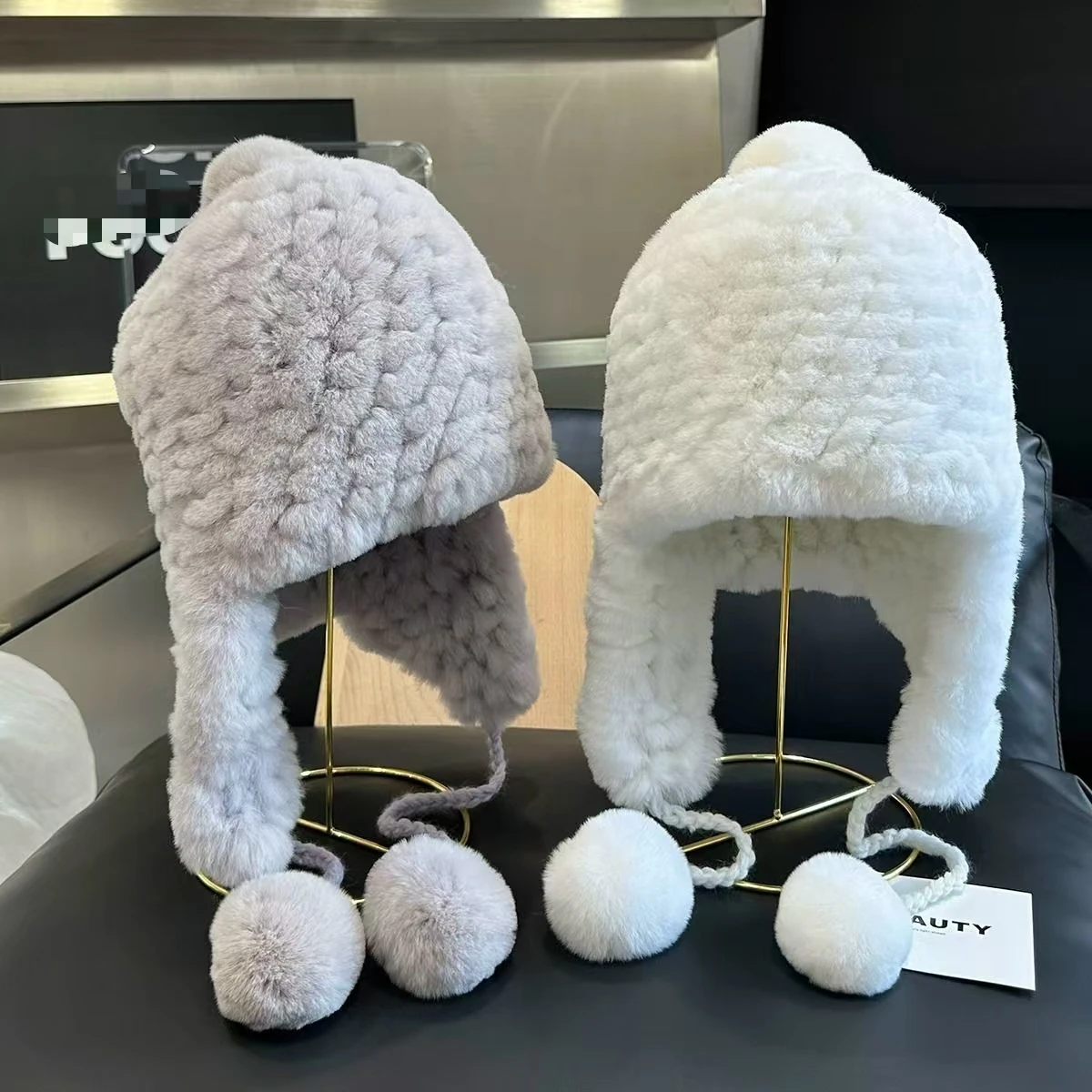 chapeaux-de-bombardier-en-vraie-fourrure-de-lapin-pour-femmes-protection-d'oreille-chaude-et-plus-epaisse-casquettes-blanches-haut-de-gamme-a-la-mode-sports-de-plein-air-casquette-de-fete-a-domicile-hiver