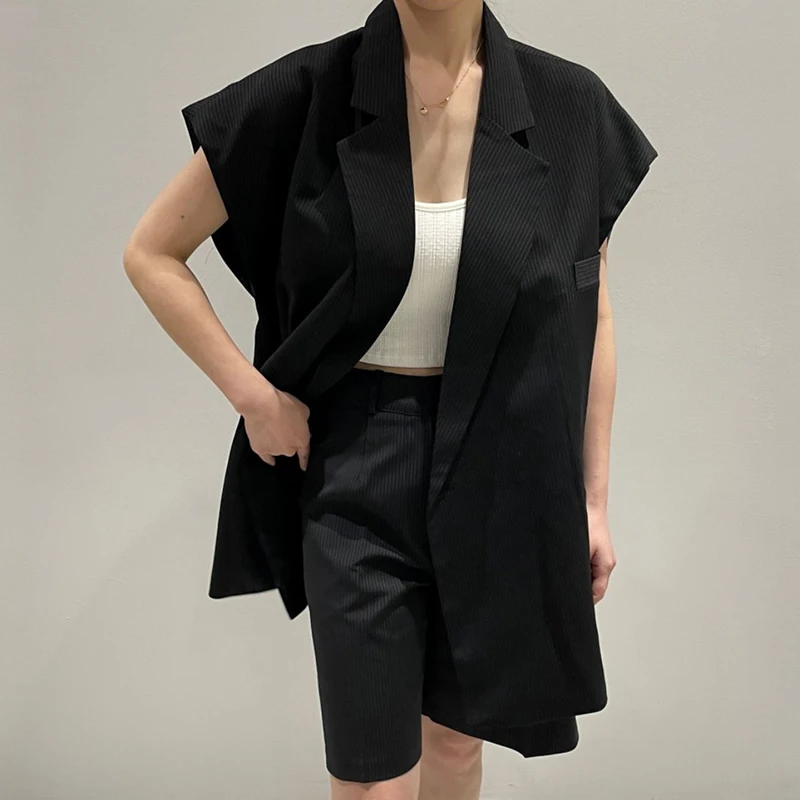 Chaqueta de traje Retro sin mangas para mujer, blazer negro, Tops de cintura alta, pantalones cortos ajustados de pierna ancha, conjuntos de verano 2024