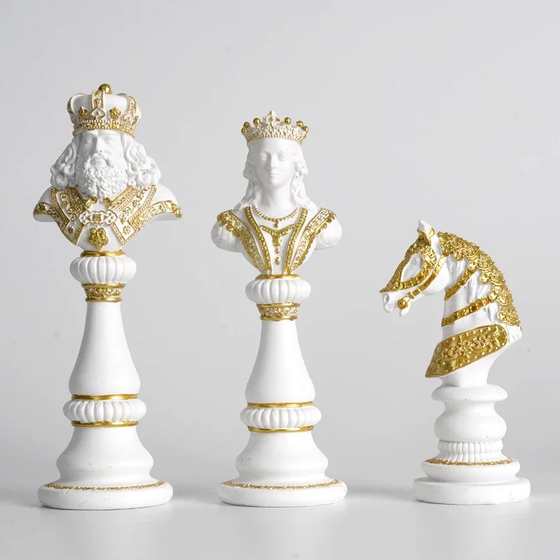 Creative Resin Handicraft Chess Golden King Abstract Portrait Sculpture Chess Piece Decorative Figurines Room Decoration Accesso