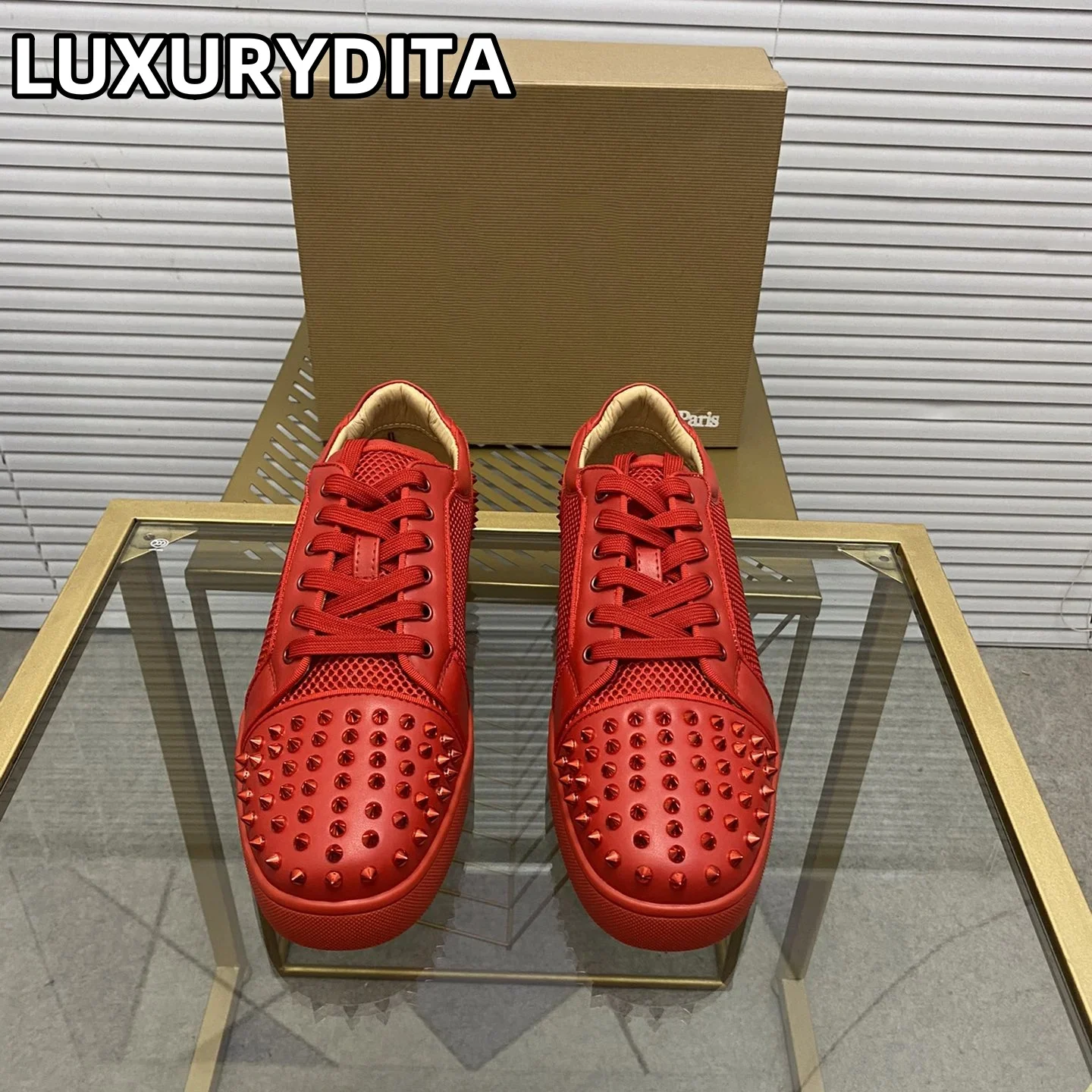 

Top Quality Womens Trendy Casual Tennis Shoes Luxury Mens Real Leather Sneakers 35-48 Designr Rivet Red Sole Lovers Shoes M0147