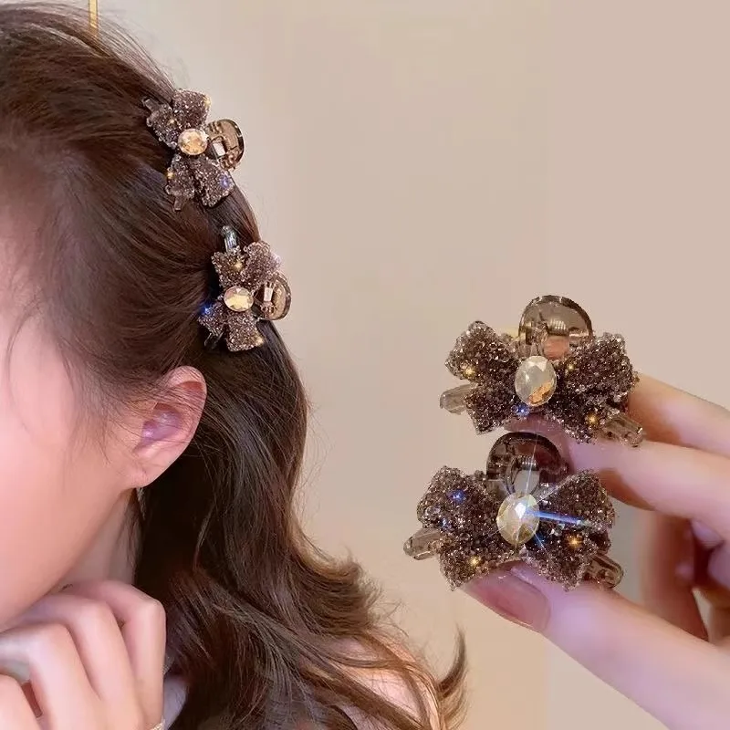 

2 шт. блестящие заколки-бантики для волос, женские, в стиле легкой роскоши, с бриллиантами, заколки-крабики, для создания прически «принцесса», для боковых прядей, с камнями, головной убор, заколка-крабик