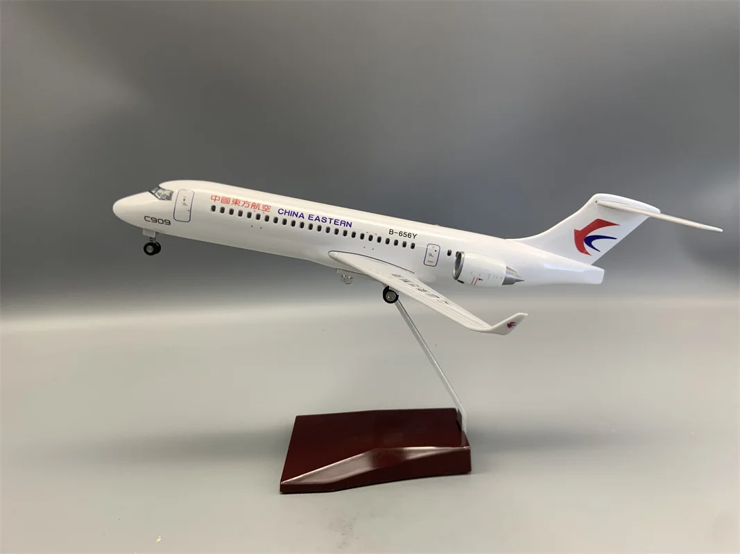 

34CM 1/100 China Eastern Airlines C909 Model Displays Collected Gift By Aviation Wheel LED Light for Decoration Gift