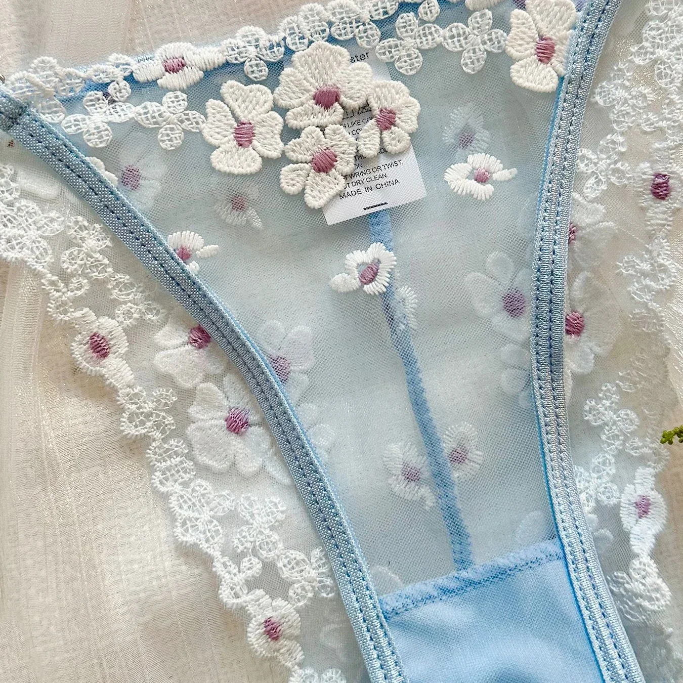 Outono novo estilo francês doce floral bordado lingerie conjunto feminino malha perspectiva confortável reunião sutiã briefs