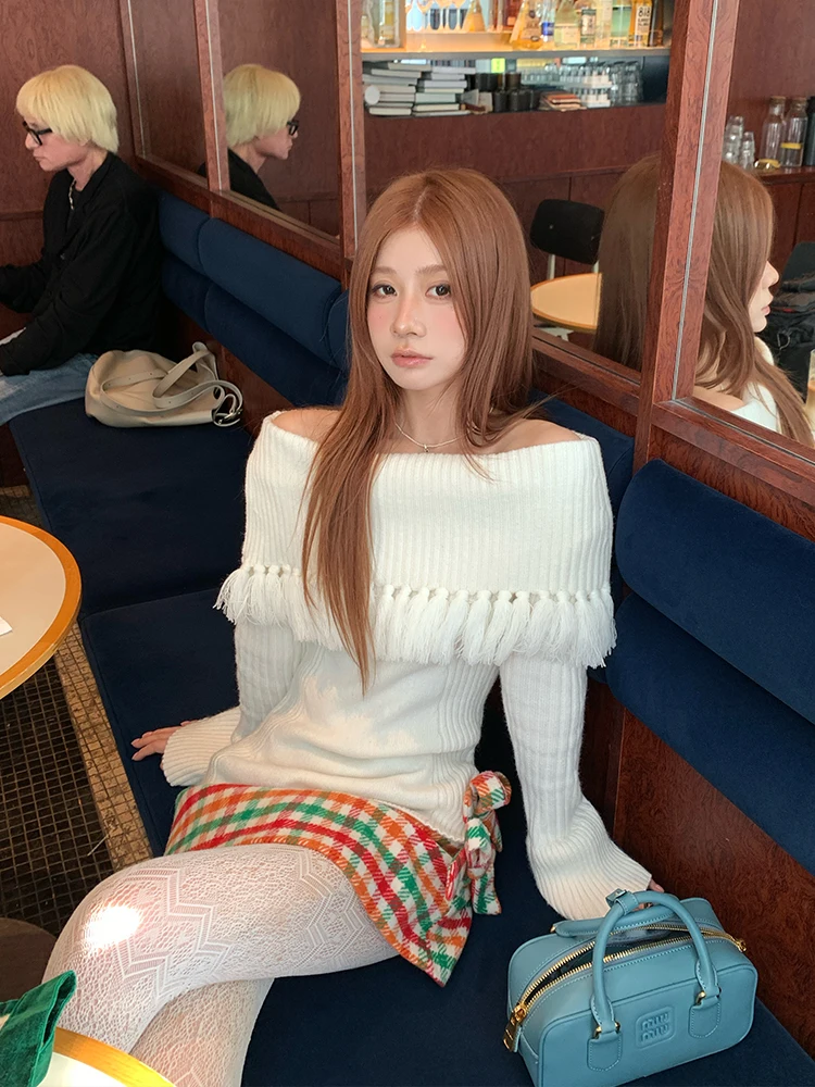 

Mischief of Cookie Handmade Fringe Turn-down Collar Soft White Sweater ort Loose Fit Woolen Women's Knitted Top