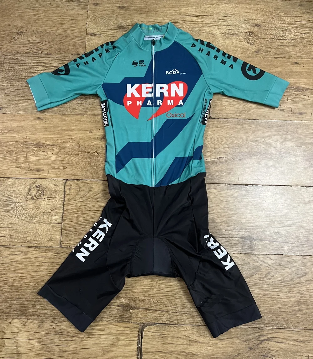 LASER CUT Skinsuit 2025 Equipo Kern Pharma TEAM Bodysuit SHORT Cycling Jersey Bike Clothing Maillot Ropa Ciclismo