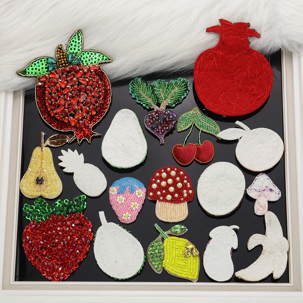 Bead fruit Badges Rhinestones Guava Motifs strawberry, radishes, peach Patches Applique for Clothes Bags Decorated Sewing