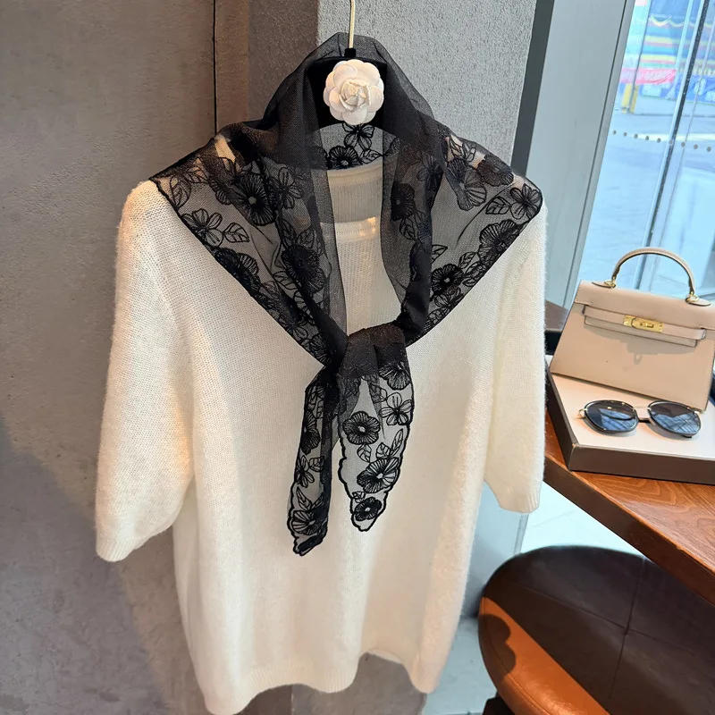 Lace Atmosphere, Versatile and Comfortable Scarf, Triangular Scarf Outside, Solid Color Small Silk Scarf Decorative Stacking