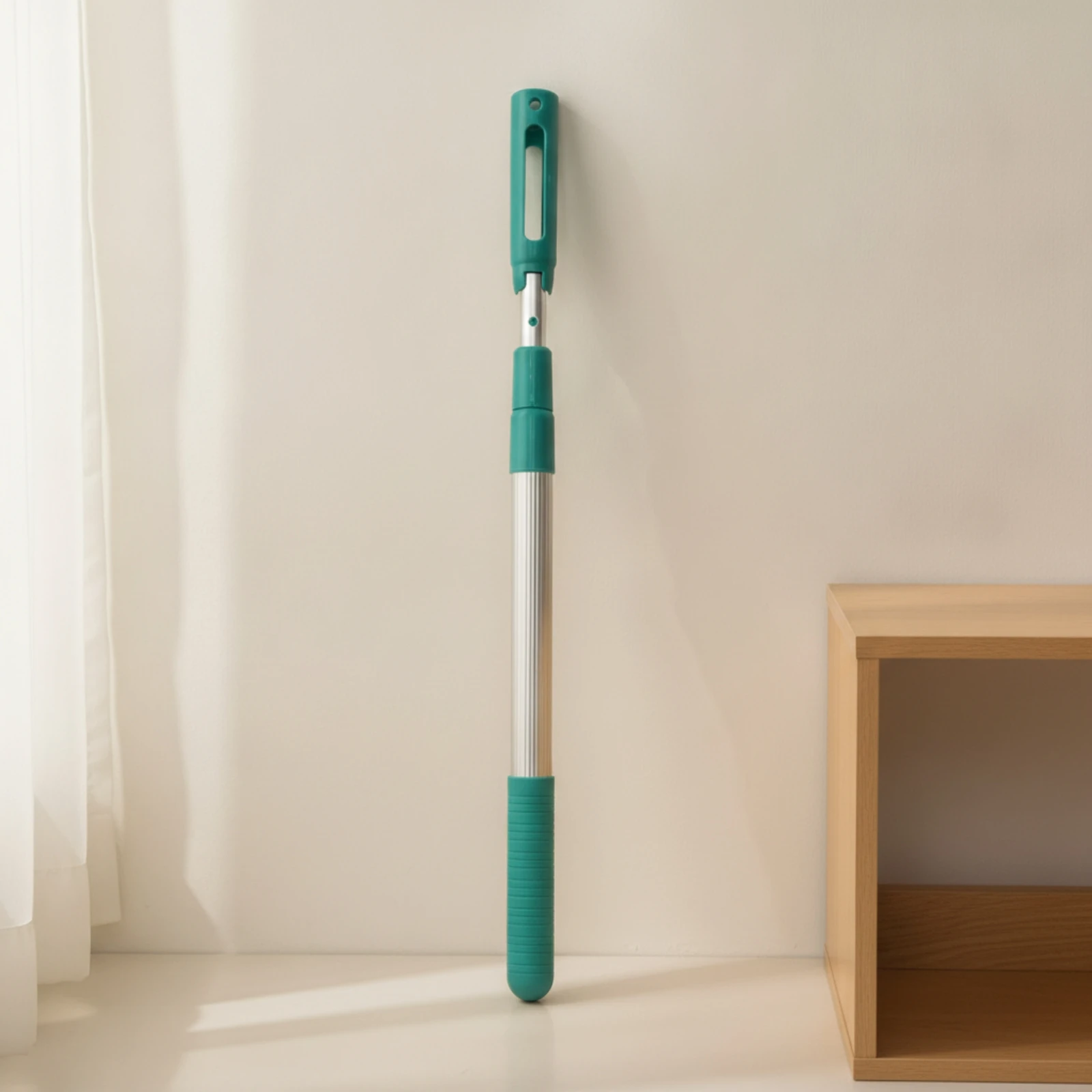 Pértiga telescópica para limpieza de piscinas con agarre texturizado, cómoda, que ahorra espacio, universal para estanques exteriores